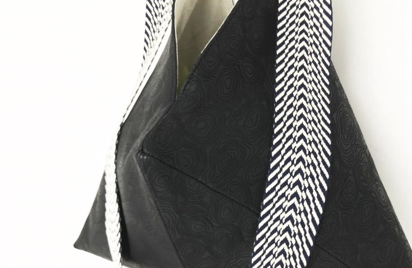 Triangle Bag-Leather